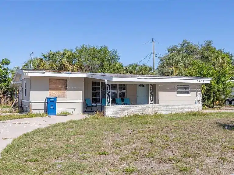 Bradenton, FL 34207