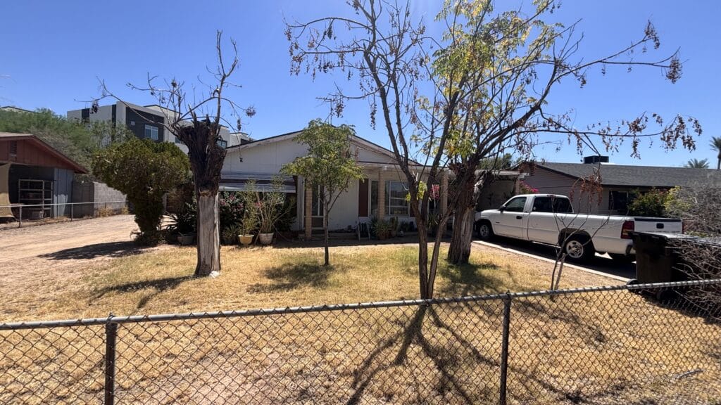 Phoenix, AZ 85020