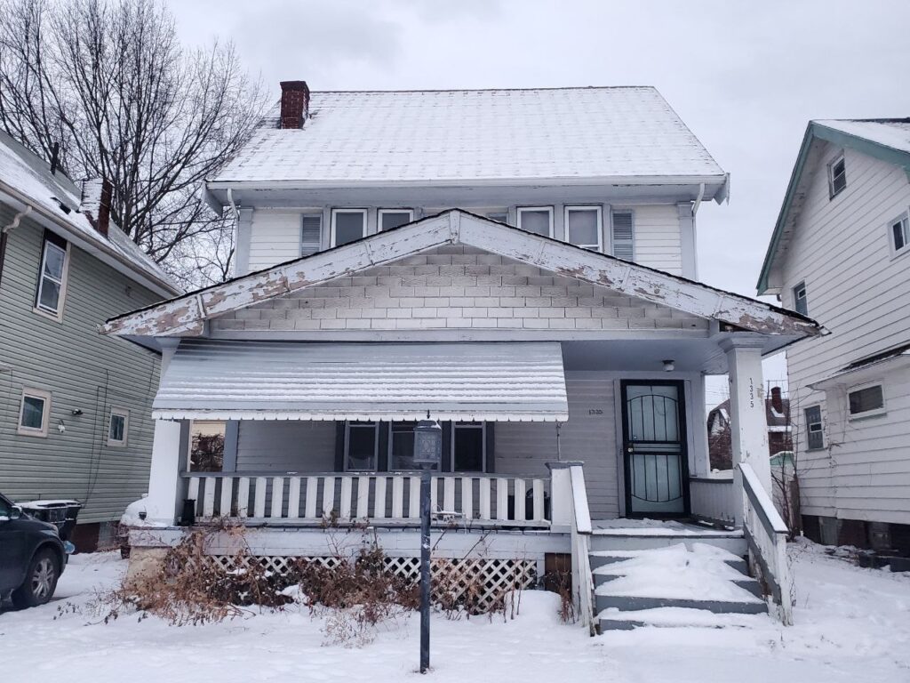 East Cleveland, OH 44112