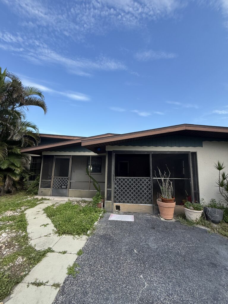 Bradenton, FL 34209