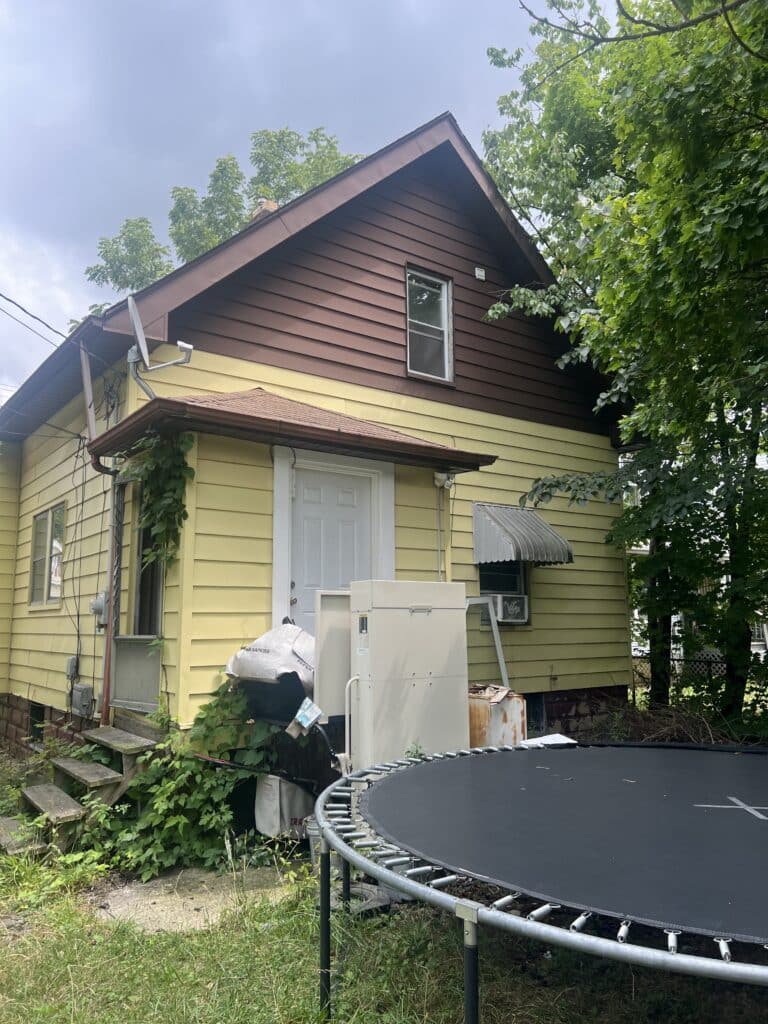 Cleveland, OH 44105